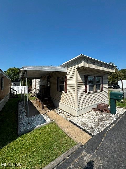 1st image of 6 Hyland Dr #6
