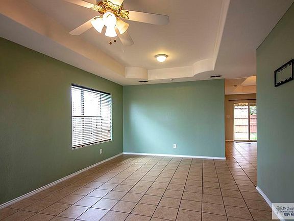 3rd image of 2689 Seville Blvd