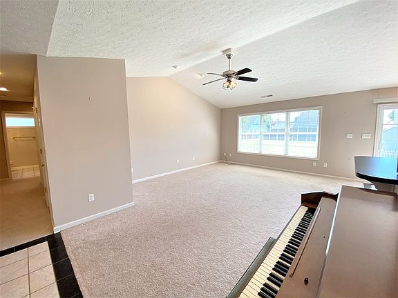 3rd image of 3136 Bridle Way
