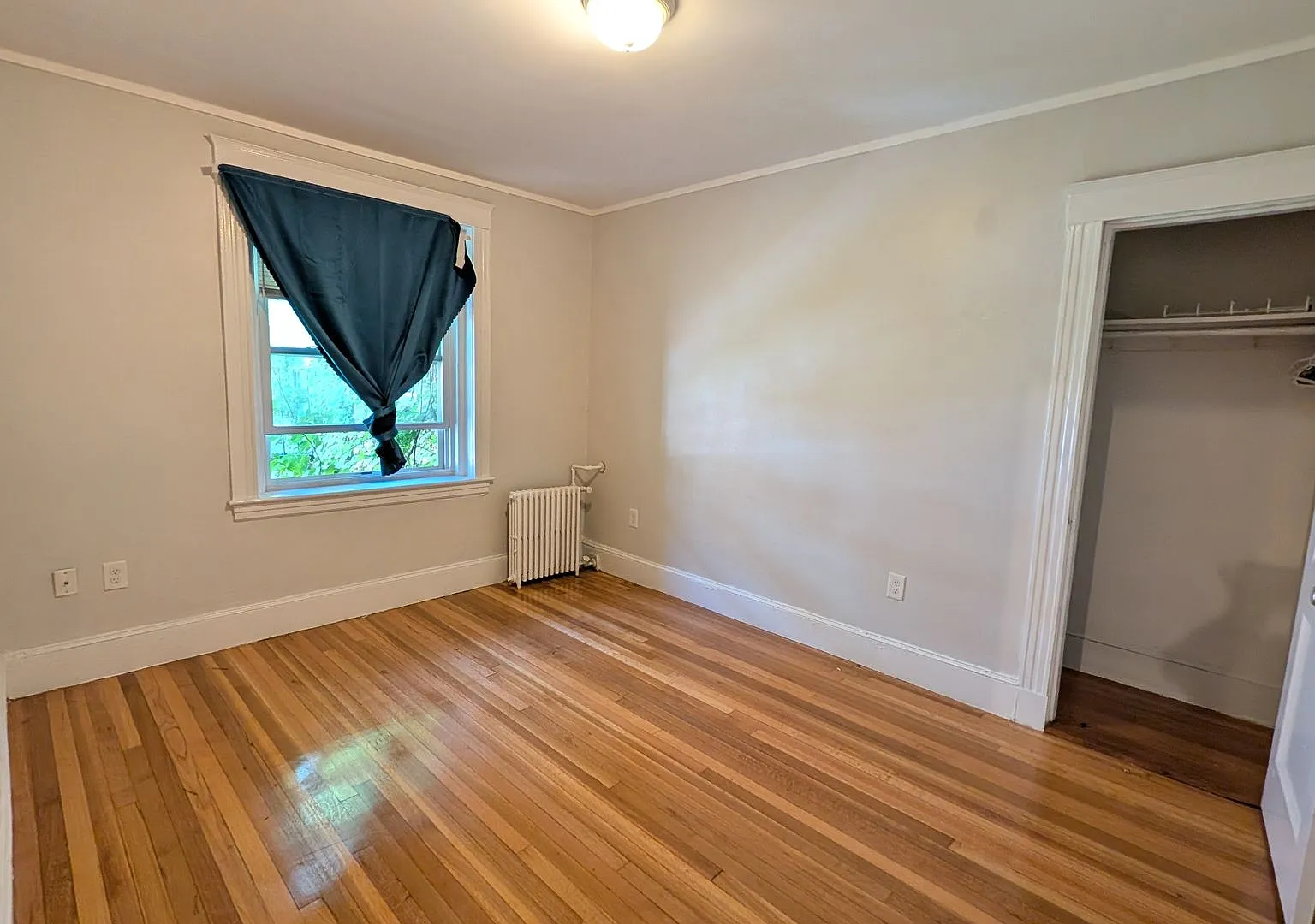Great Deal Avail Now - 2-bed, 1-Bath — Photo 2
