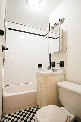 Rented by City Connections Realty | media 15