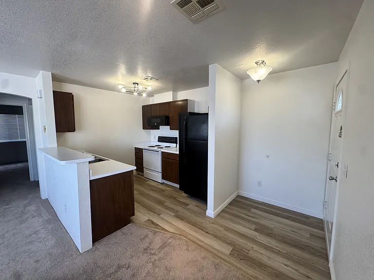 3423 McCormick Blvd #204-1 — Photo 8