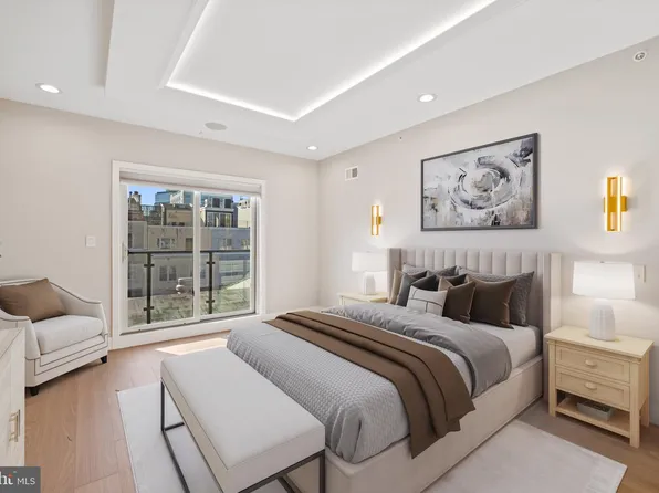 2130 Spring St, Philadelphia, PA 19103