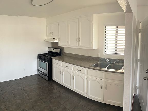 4th image of 5660 Case Ave #B