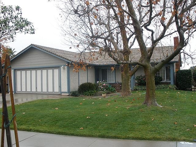 1st image of 2114 E Caroline Dr