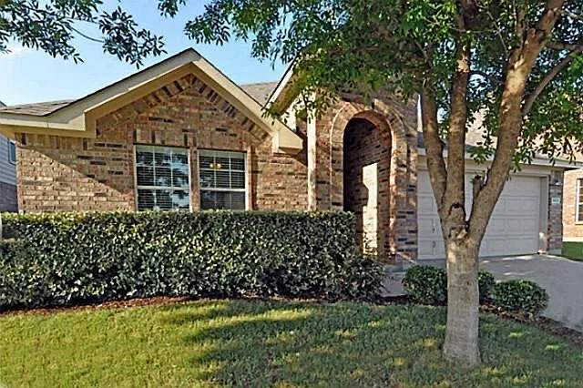 3 bed, 1757 sqft, $1,995 — Photo 1