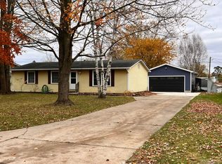 221 Engle St, Imlay City, MI 48444