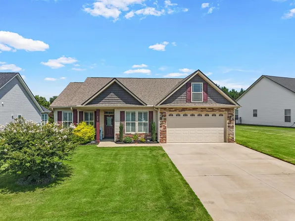818 Ashton Ridge Rd, Inman, SC 29349