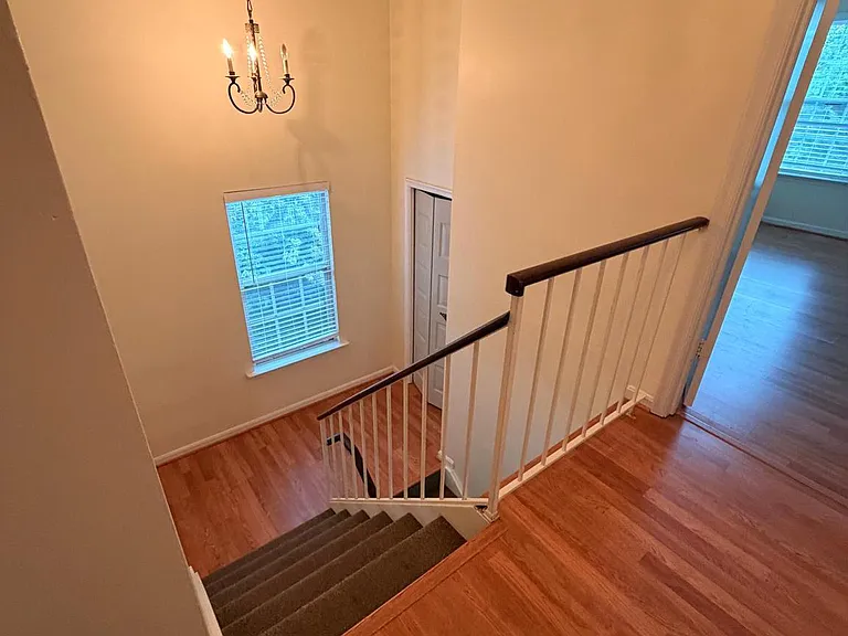 8818 Ridge Hollow Ct — Photo 21