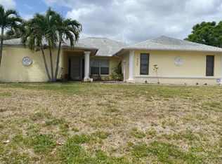 2218 SE Adobe St, Pt Saint Lucie, FL 34953