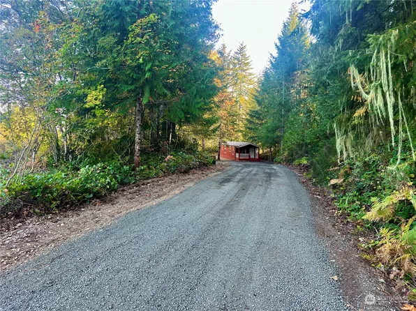 211 N Mallard Way E, Hoodsport, WA 98548