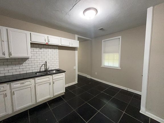 3rd image of 753 Lipford St