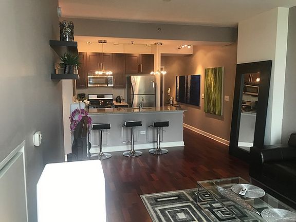4th image of 1400 S Michigan Ave APT 1811