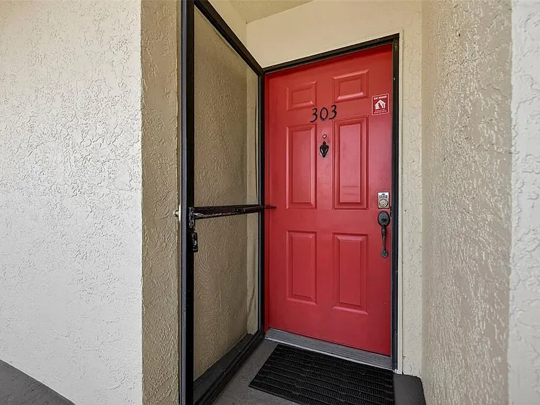 1750 Harbor Pl S #303 — Photo 21
