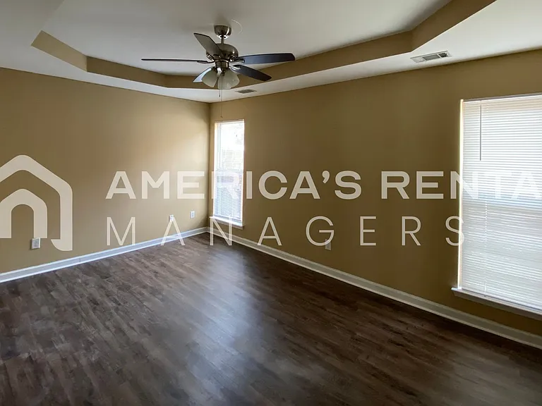 525 Fox Run Cir — Photo 20