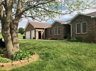 10260 Four Winds Dr, Savannah, MO 64485