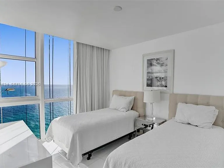 18201 Collins Ave #4108 — Photo 27