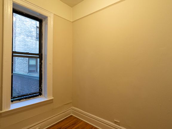 5th image of 189 Claremont Ave APT 5A