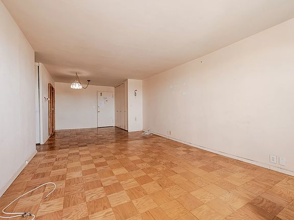 4th image of 70-25 Yellowstone Blvd APT 21G