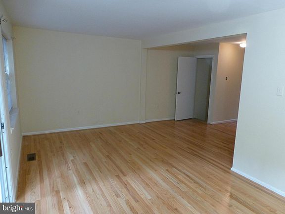4th image of 2822 Hogan Ct