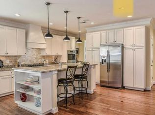 42386 Myan Gold Dr, Ashburn, VA 20148