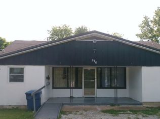 816 Augusta St APT C, Houston, MO 65483