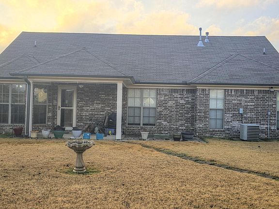 4th image of 8274 Willow Dr