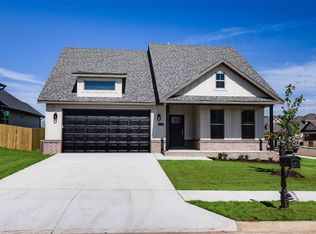 941 Moosehead St, Centerton, AR 72719