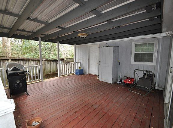 5th image of 110 Poplar Dr
