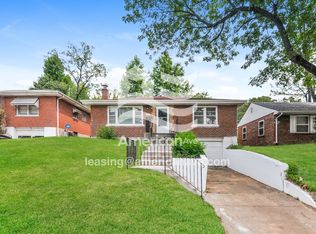 6931 Roland Blvd, Saint Louis, MO 63121