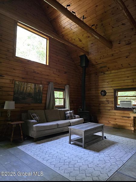 5th image of 636 Spier Falls Road