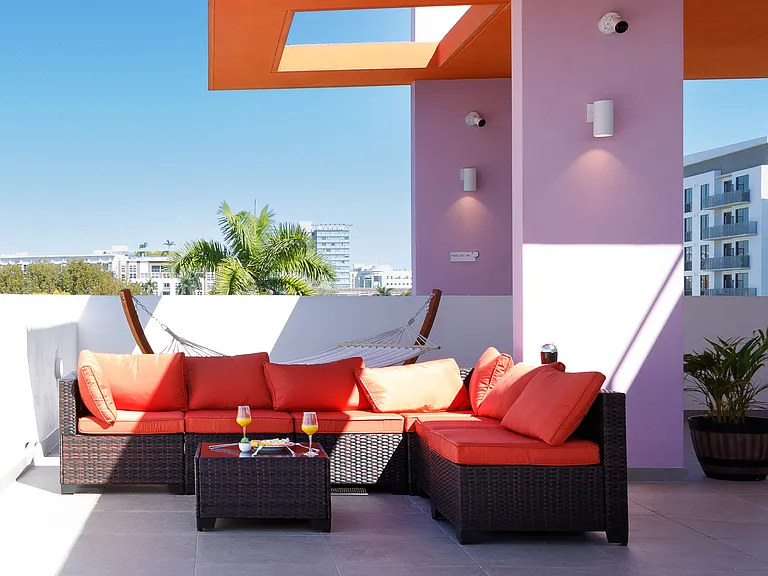 Saffron Apartments — Photo 5