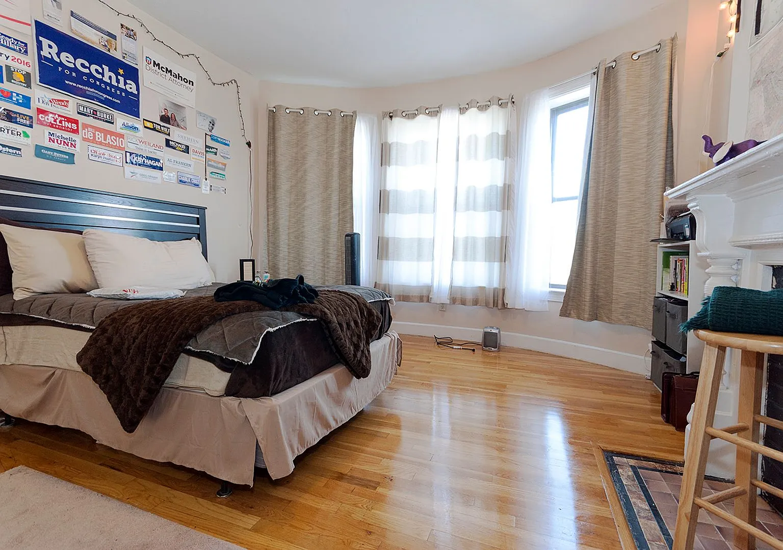 Allston 4 Bed Renovated Central Air No Fee 9/1 — Photo 2