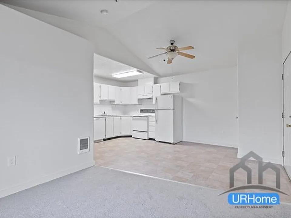 120 SE 143rd Ave #1