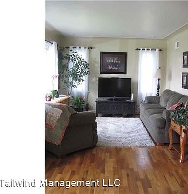 5th image of 1005 Avenue C