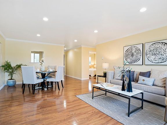 4th image of 240 Willow Ave #622