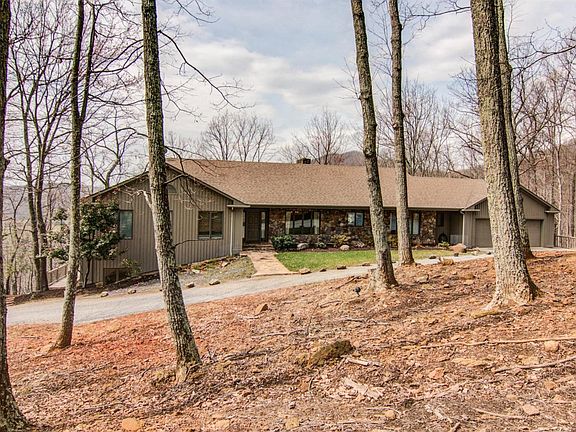 3rd image of 2102 Audubon Dr