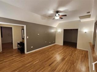4130 N Kedvale Ave APT 107, Chicago, IL 60641