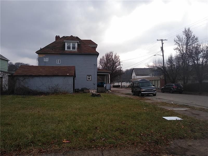 2nd image of 707 Anderson St