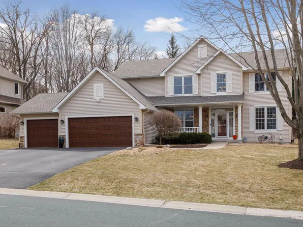1492 Pinetree Pass, Eagan, MN 55122