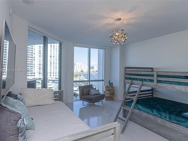 17111 Biscayne Blvd #505 — Photo 7