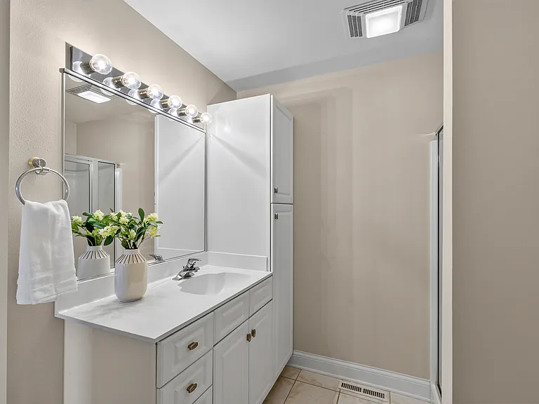 Primary Ensuite Bathroom