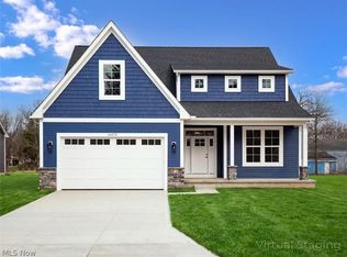 34270 Brookside Ln, North Ridgeville, OH 44039