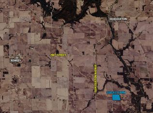 Quonset Ave, Winthrop, IA 50682