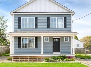 10 Fyffe Ave, Cranston, RI 02920