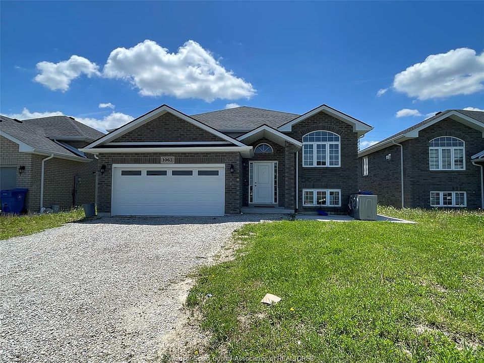 1st image of 1063 Aspen Ridge Cres