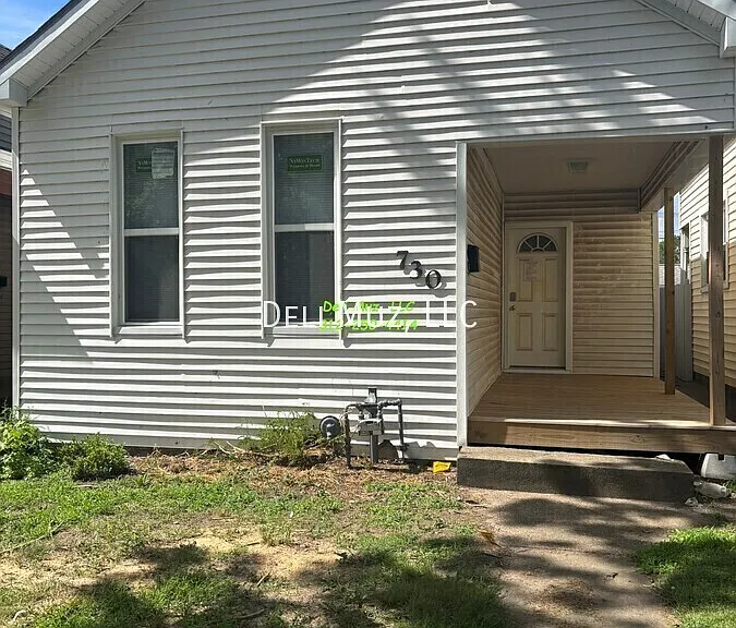730 Covert Ave — Photo 1