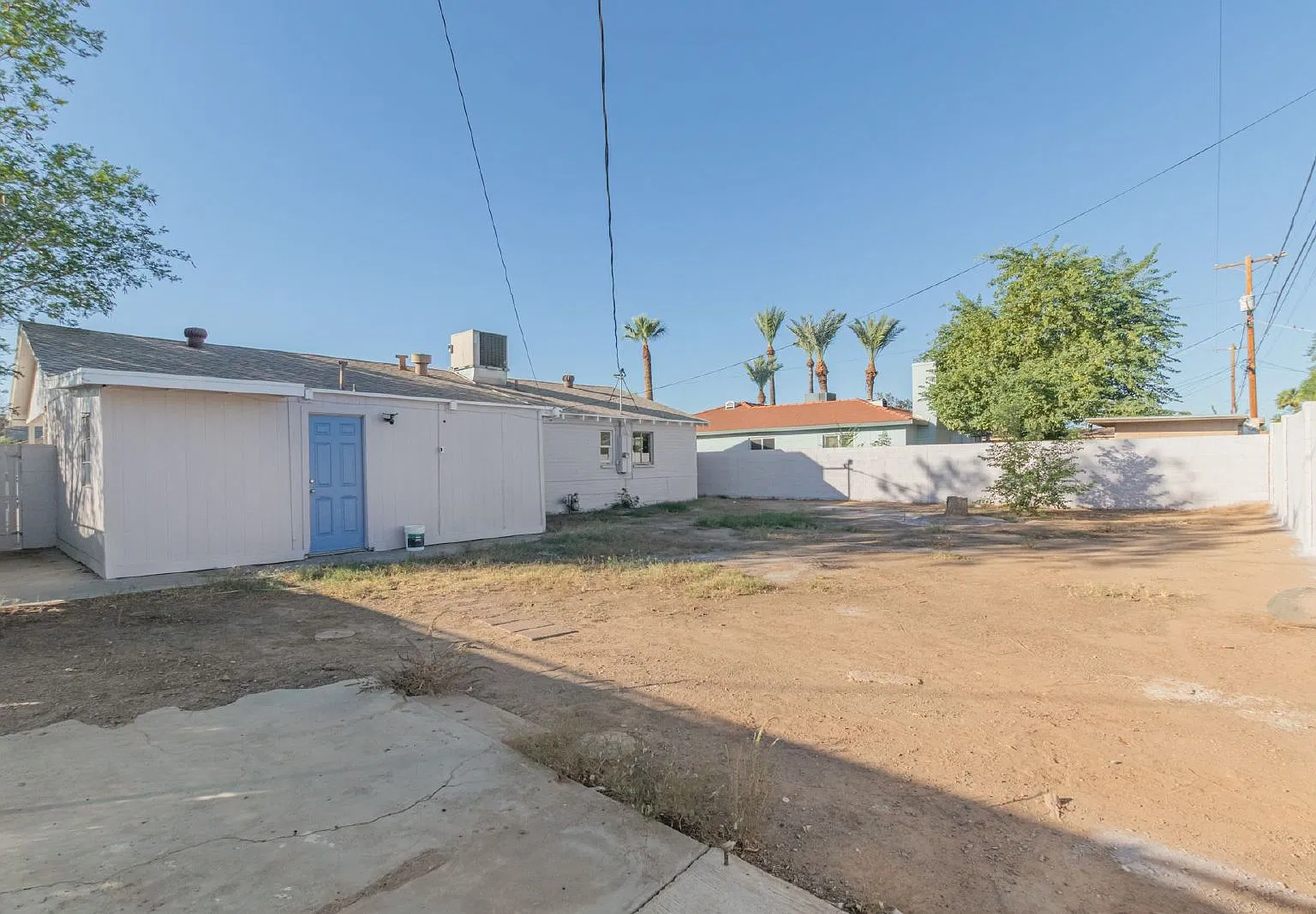 4 bed, 2.0 bath, 1092 sqft, $2,000 — Photo 4