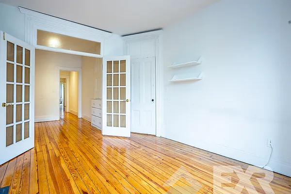 Rented by EXR | media 43