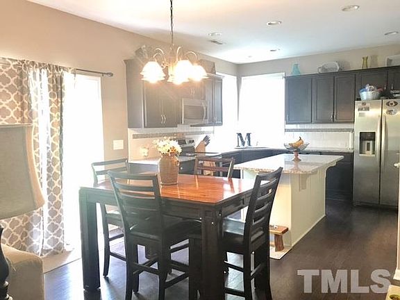 3rd image of 310 Sylvias Ct